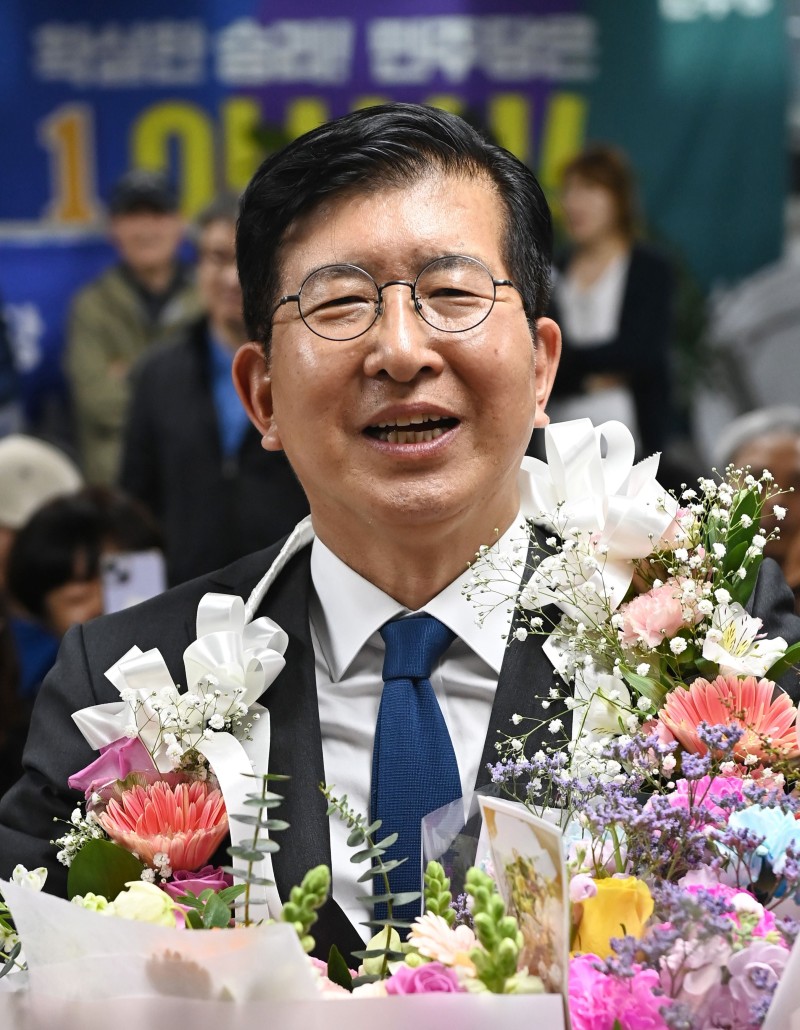[단독] <b>경찰</b>, 민주 <b>이상식</b> 의원 자택 등 <b>압수수색</b>...공직선거법 위반 혐의
