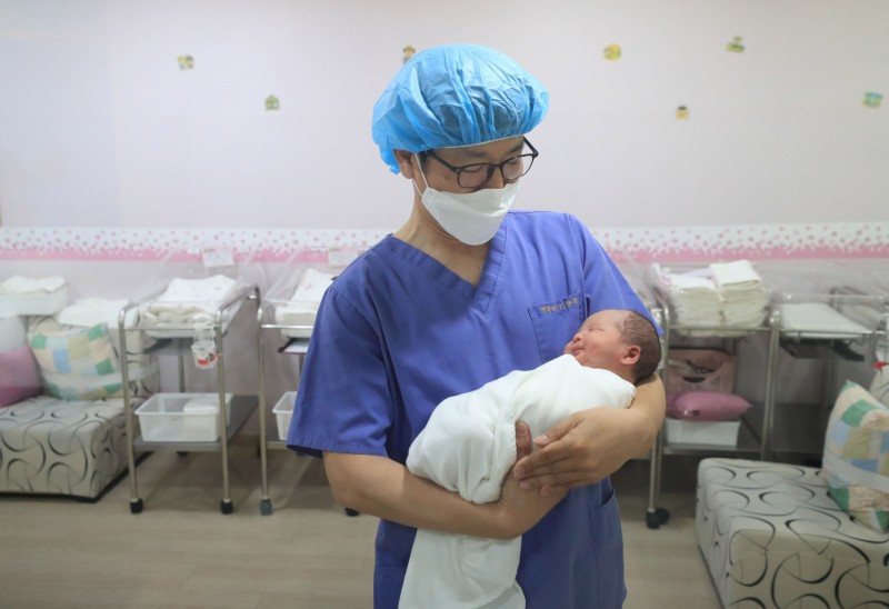 [단독] “산모와의 약속 못 깬다” 분만병원 140곳, 파업 불참