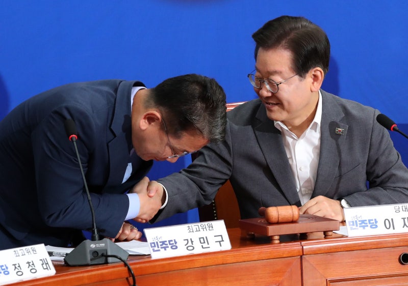 “<b>민주당</b> <b>아버지</b>는 <b>이재명</b>”이라는 野 강민구 “영남 남인의 예법”