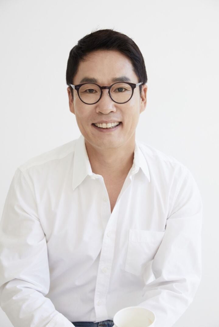 방송인 <b>이창명</b>, ‘<b>13세</b> 연하’ <b>프로골퍼</b>과 재혼 “아이들도 응원”