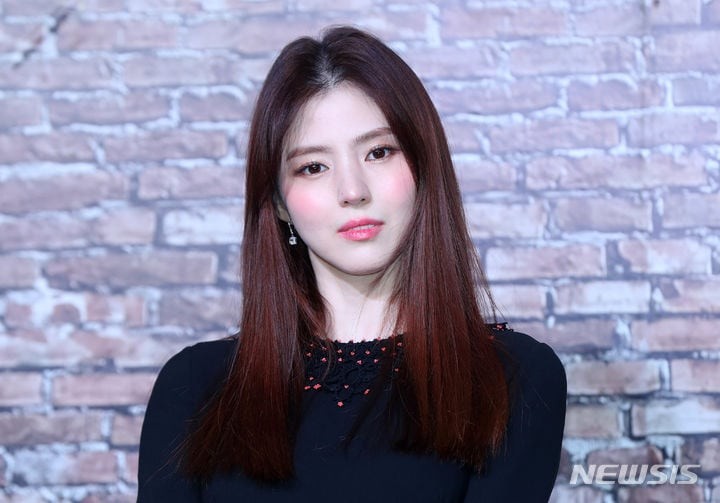 <b>한소희 모친</b>, <b>불법</b>도박장 12곳 운영 혐의 구속...어릴 때 왕래 끊어