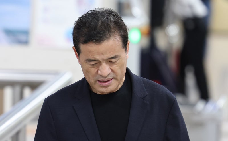 <b>임종성</b> 前<b>의원</b>도 ‘민주당 돈봉투’ 유죄... 1심서 <b>징역형</b> 집유