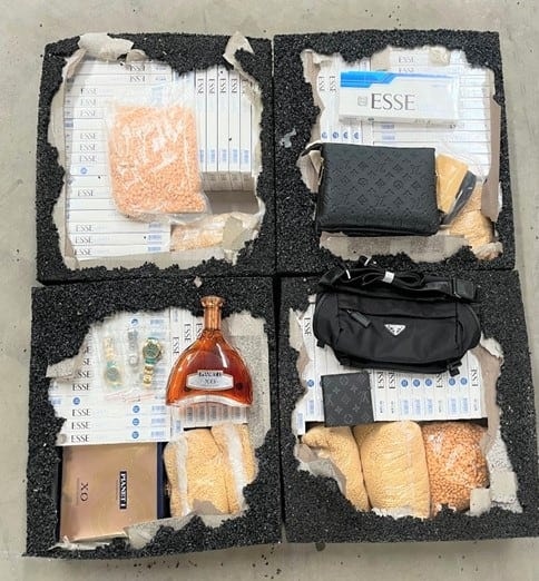 <b>가짜 발기부전치료제</b> 등 70억대 밀수 일당 적발... 50대 부부가 주도
