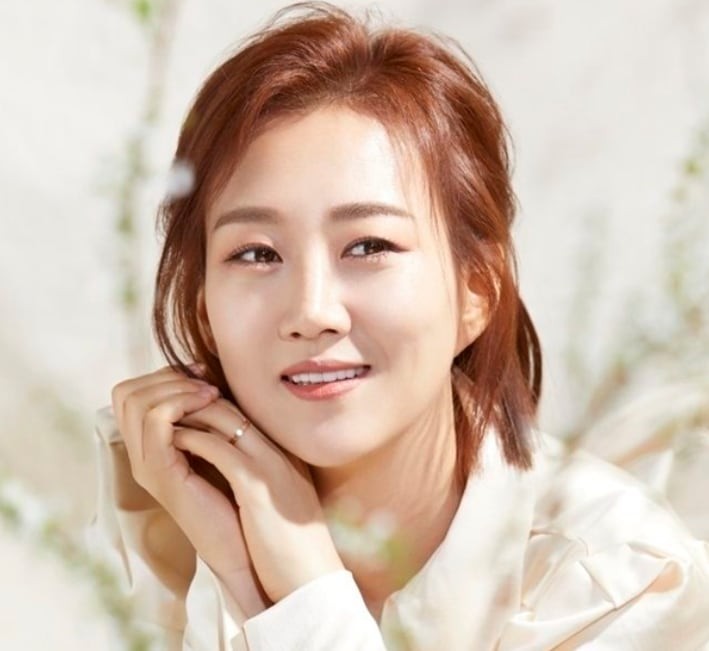‘트로트 여왕’ <b>장윤정</b>, <b>콘서트</b> 잔여석에 “내 인기 예전만 못한 탓”