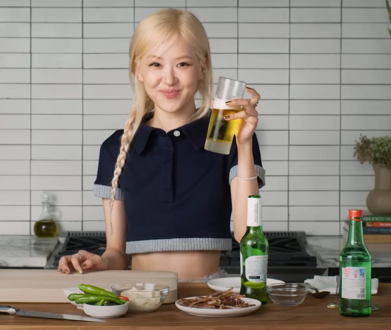 “아파트, 아파트” 외친 <b>로제</b>, 이번엔 소맥 제조