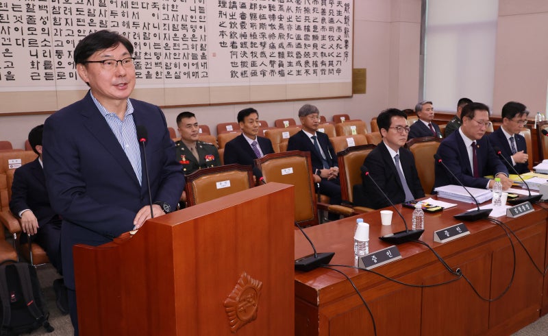 수억대 <b>뇌물</b>수수 혐의 <b>이화영</b>, <b>국민참여재판</b> 신청