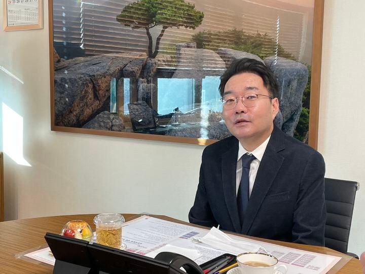 윤석준 대구 <b>동구청장</b>, <b>정치자금법 위반</b> 혐의로 재판행