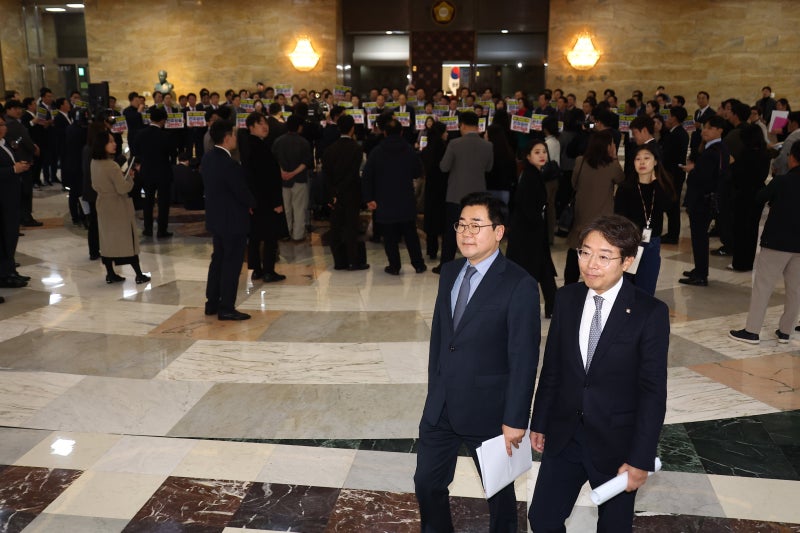 野 발의한 감사원장·중앙지검장 탄핵안 <b>본회의 보고</b>…4일 표결