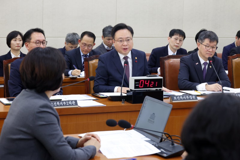 <b>조규홍</b> 복지장관 “尹 <b>계엄</b>선포 동의 안 해…너무 놀랐다”