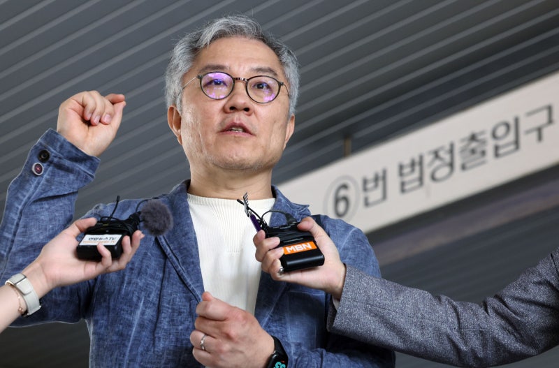 “조국 아들 인턴” 허위 발언 <b>최강욱</b>, 대법서 <b>벌금 80만원</b> 확정