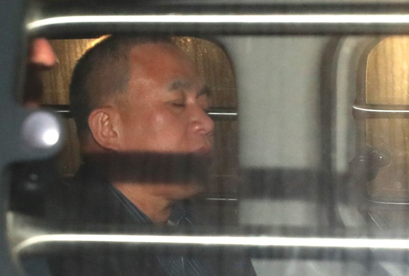 <b>명태균</b>, <b>검찰</b>에 ‘<b>황금폰</b>’ <b>제출</b>...”민주당 박주민이 면회 약속 어겨서...