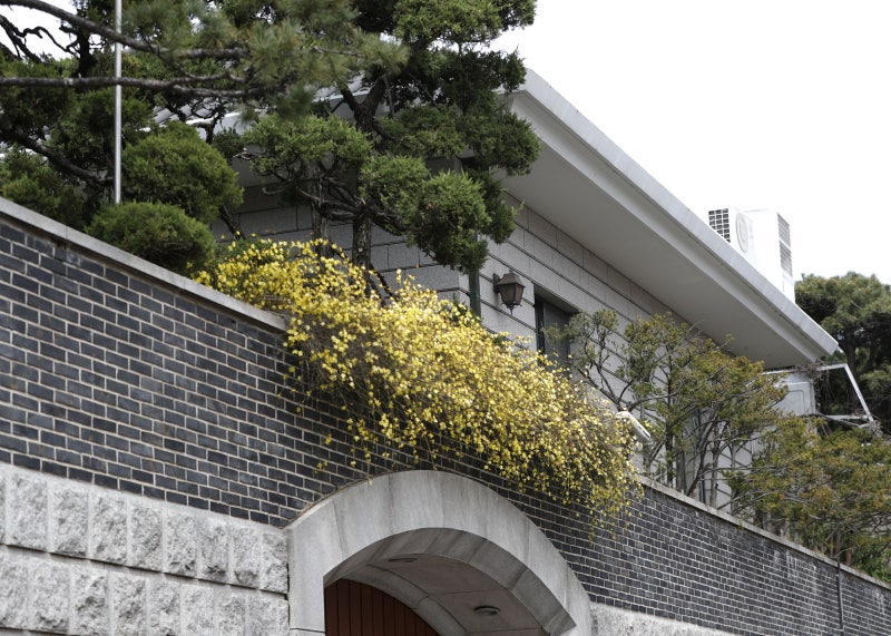 법원, ‘<b>전두환 연희동 자택</b> 환수’ <b>소송</b> 각하