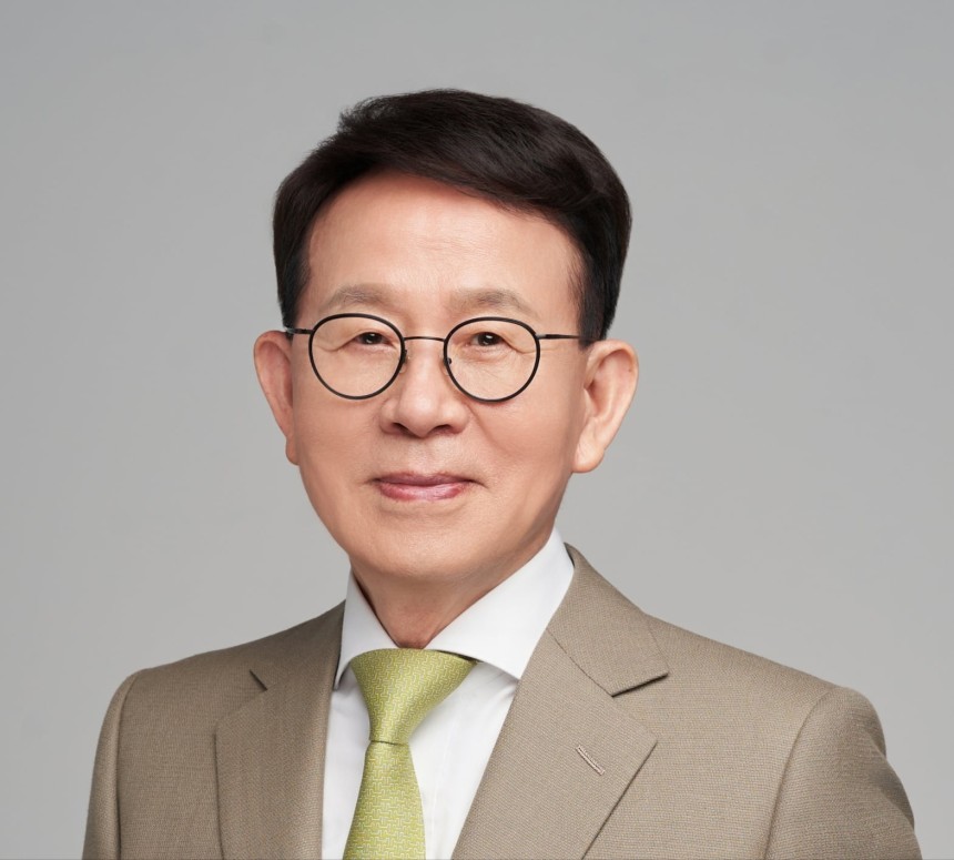 민병철 중앙대학교 석좌교수 (선플재단 이사장)