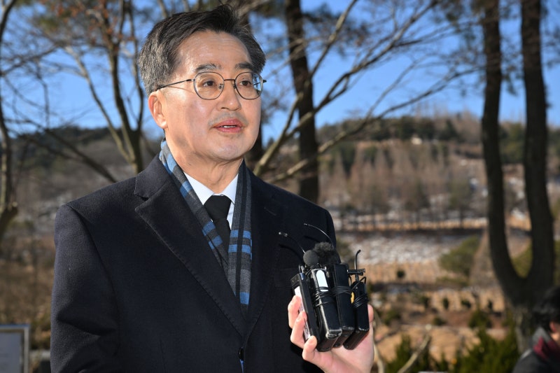 광주 찾은 <b>김동연</b> “이재명의 민주당 아닌 더 큰 민주당 만들어야”