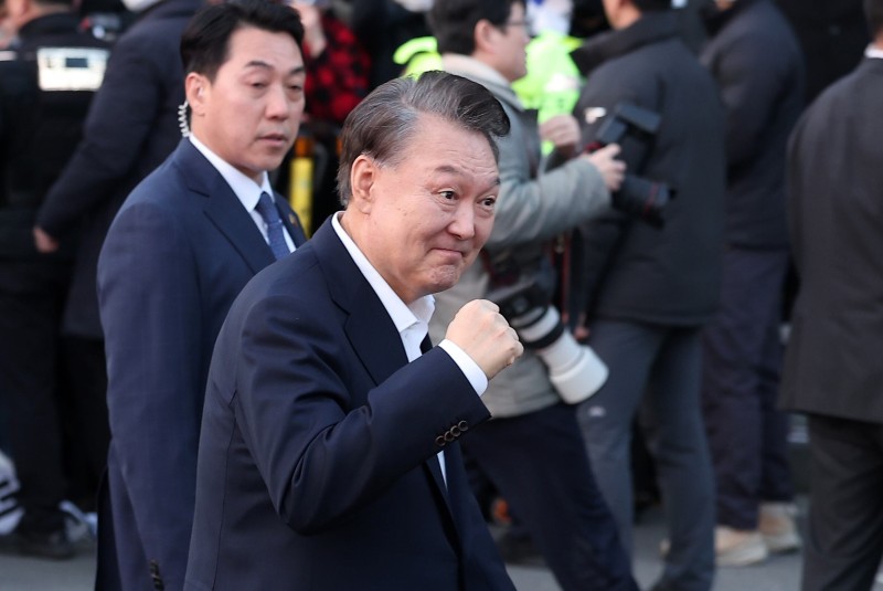 [사설] 석방된 윤 대통령, 自重 필요하다