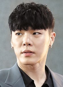 콘서트 앞둔 휘성, 집서 숨진 채 발견