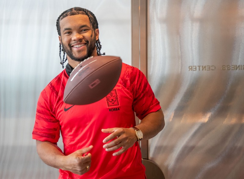 이순신 ‘필사즉생’ 새기며 NFL 무대 누비는 ‘쿼터 코리안’