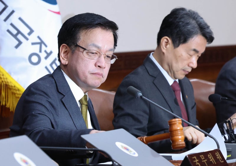 최상목, ‘2인 체제 불법화’ <b>방통위법</b> 개정안에 <b>거부권</b> 행사