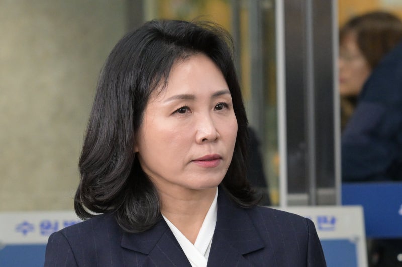 ‘법카 유용’ <b>김혜경</b> “<b>기소유예</b> 취소해달라” <b>헌법소원</b>