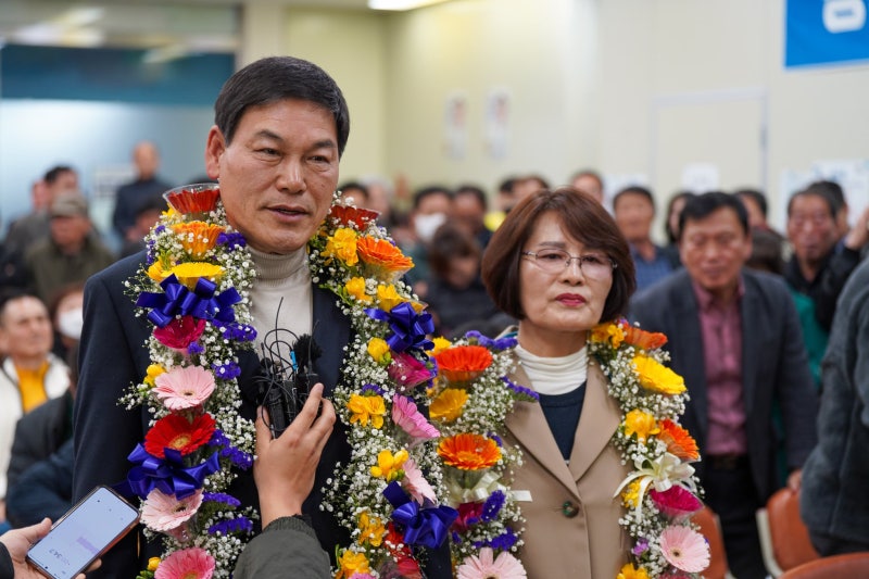 [속보] <b>정철원</b>, 민주당 후보 꺾고 <b>담양군수</b> 당선... ‘조국당 1호 단체장...
