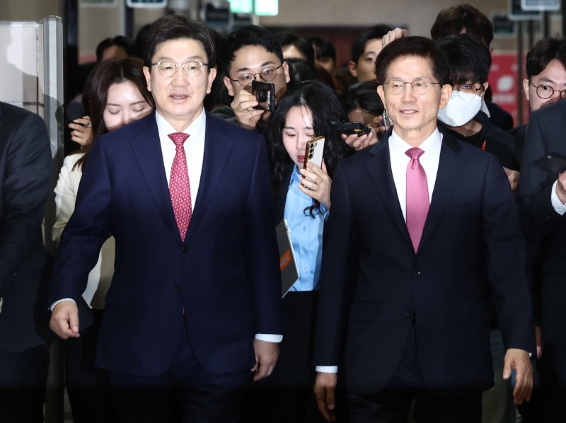 김문수 “깨끗한 내가 李 상대”… 오세훈 13일 출마 선언