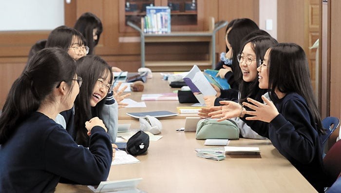 “글짓기하면 합천여중” 125명이 상 탔다