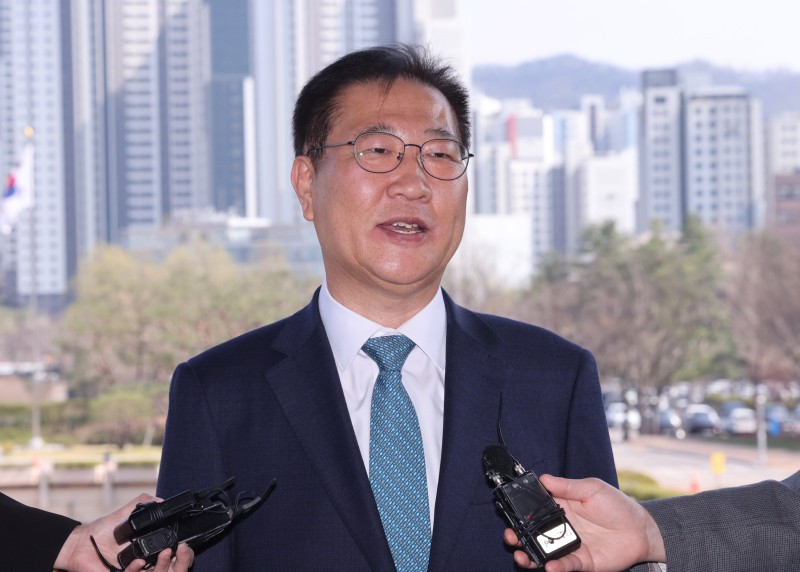 헌재 “안가 회동만으로 내란 가담 볼 수 없어”