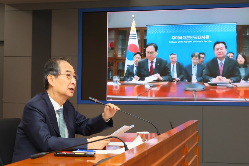 국힘서 힘 받는 ‘한덕수 차출론’… 등판까진 장애물 많아