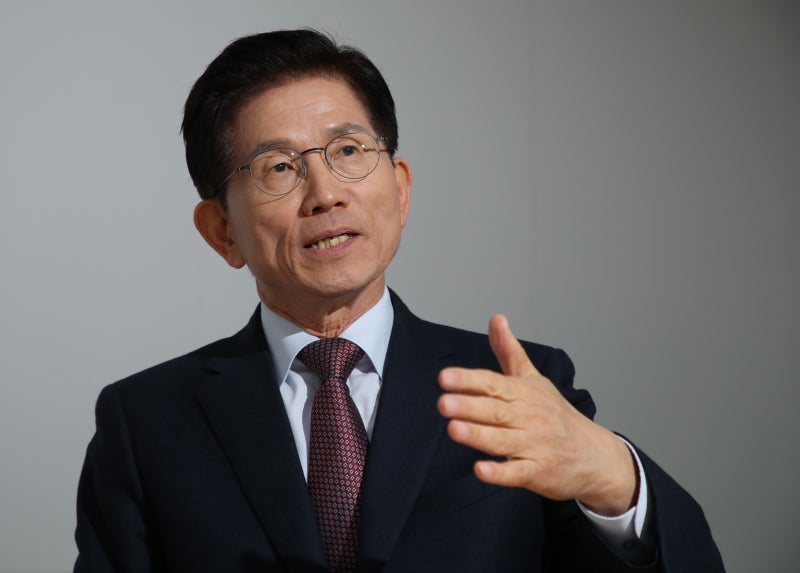 “공장 노동 7년, 판교 개발… 李가 나보다 더한 게 뭔가”