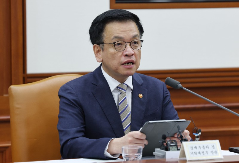 반도체 재정 지원, 26조→33조로 늘린다