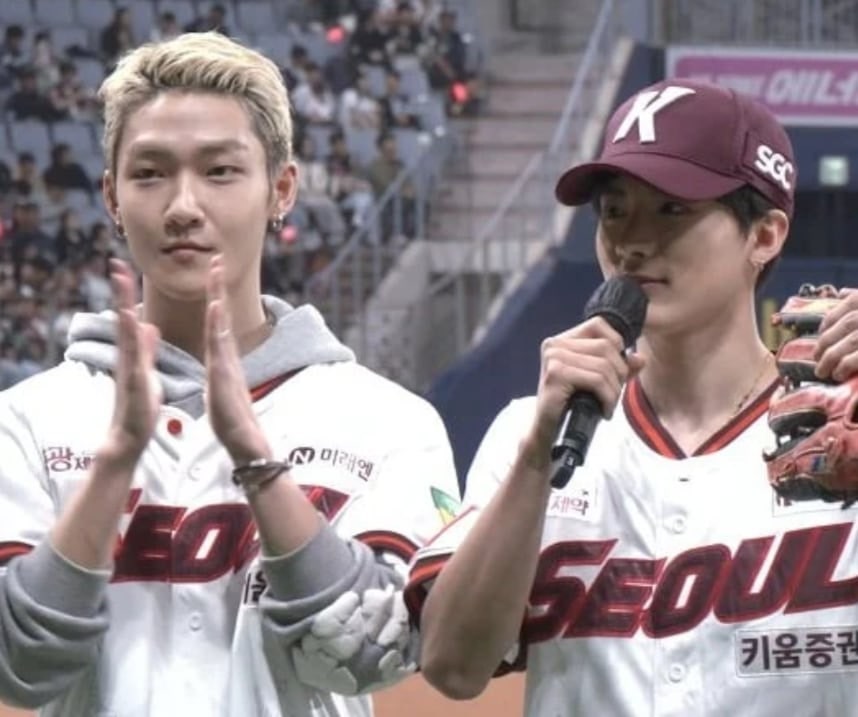 지난 19일 서울 구로구 고척스카이돔에서 열린 2025 신한 SOL뱅크 KBO리그 키움 히어로즈와 KT 위즈 경기에서 히어로즈를 응원하는 시타 및 시구자로 참여한 그룹 더보이즈 멤버 케빈(왼쪽)과 에릭. /키움 인스