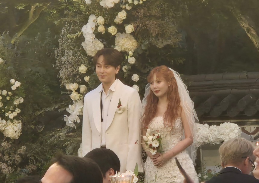 가수 현아와 용준형은 지난해 10월 삼청각에서 결혼식을 올렸다./연합뉴스
