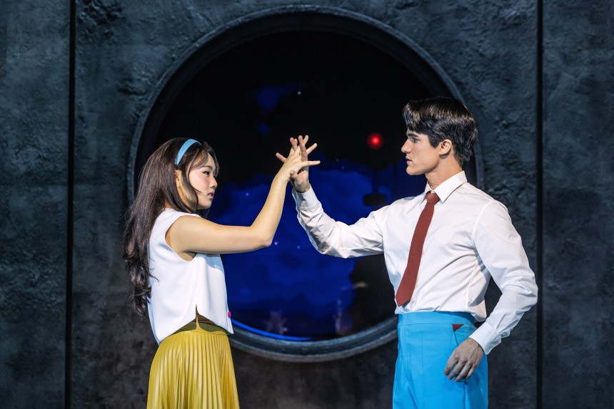 뮤지컬 '어쩌면 해피엔딩' 브로드웨이 공연 장면./사진가 매슈 머피 & 에번 짐머먼