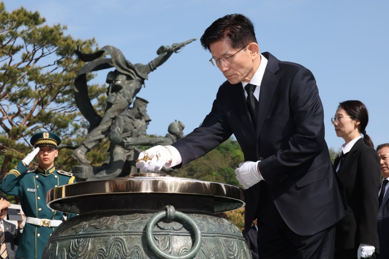<b>김문수</b> “대법원장 탄핵 시도, 히틀러보다 더해…반드시 응징”