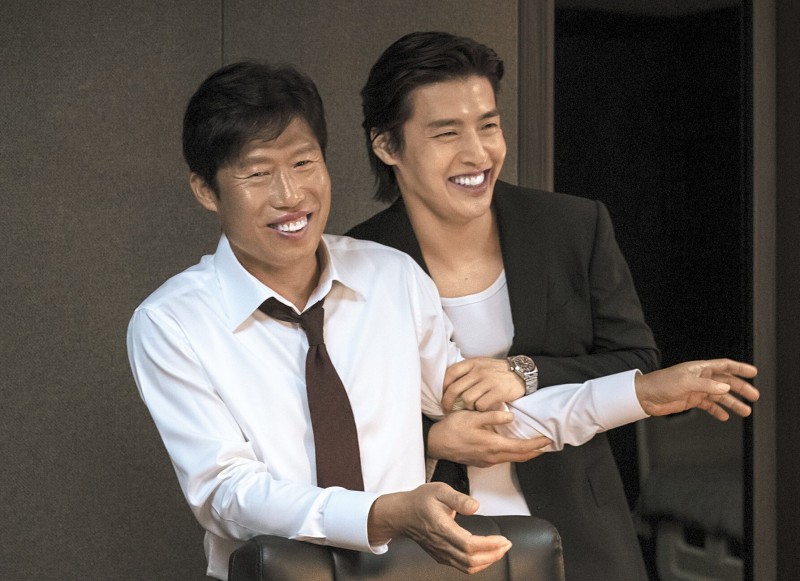 5월 연휴 노린 대작들, ‘야당’에 무릎 꿇었다