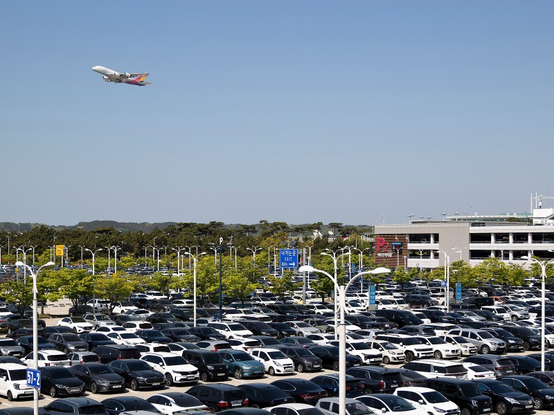 공항, 아파트, 골목… 매일 벌어지는 주차 전쟁