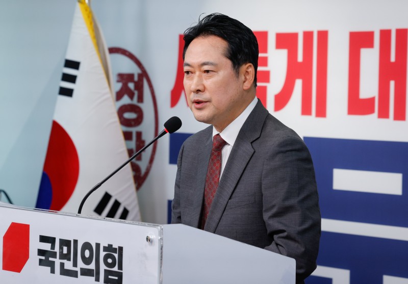 국힘, ‘<b>댓글 조작</b>’ 공세에 “李아들·유시민 덮으려는 네거티브"