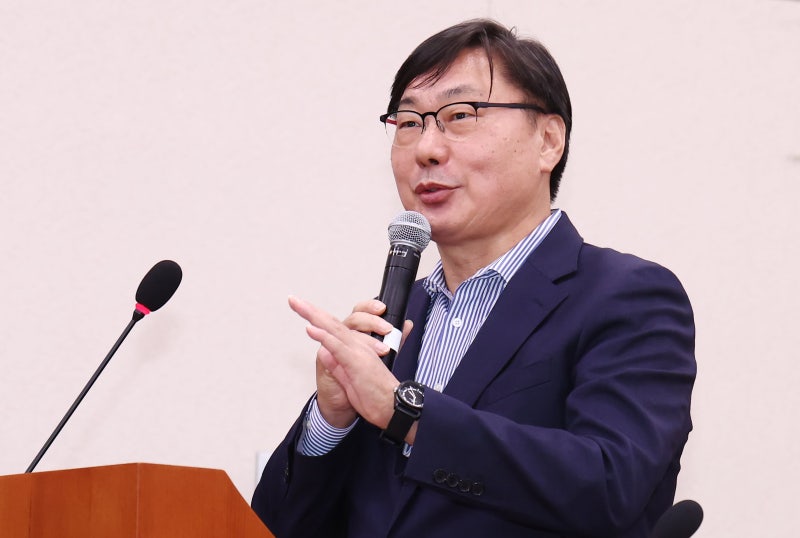 ‘불법 <b>대북 송금</b>’ <b>이화영</b>, 징역 7년 8개월 대법서 <b>확정</b>