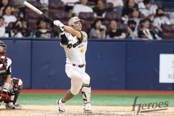 [分享] Kiwoom英雄24號隊長：因勝利留下男兒淚