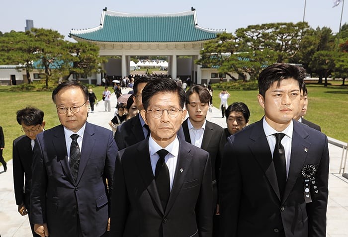 [사설] 국힘 해체 수준 쇄신 대신 당권 투쟁 시작