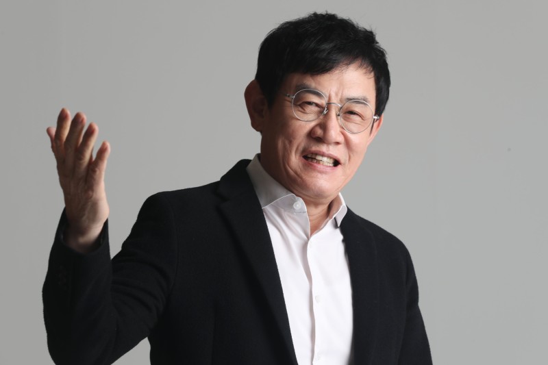 경찰, ‘예능 대부’ <b>이경규 약물 운전</b> 혐의 조사