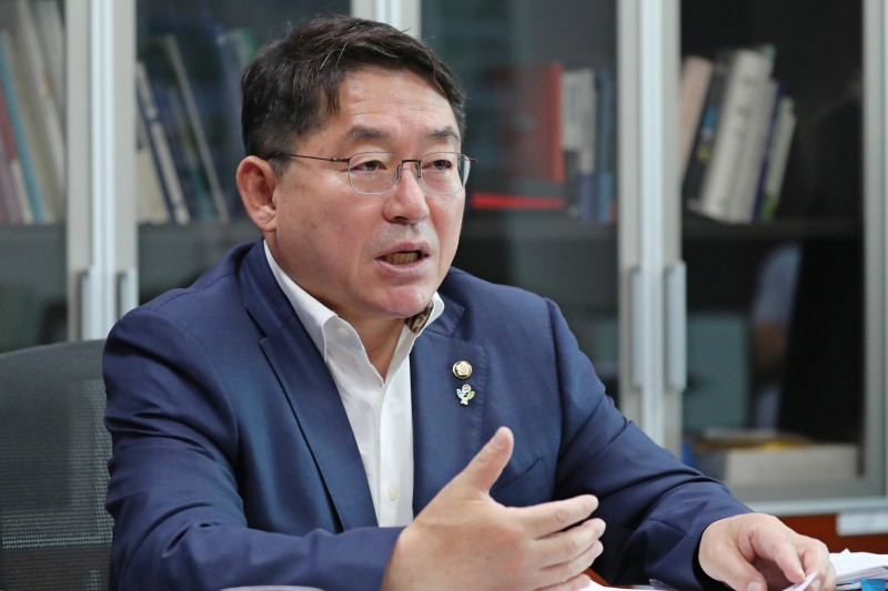“대법관 늘면 3심 당연해져… 헌재 4심까지 하면 국민은 소송 지옥”