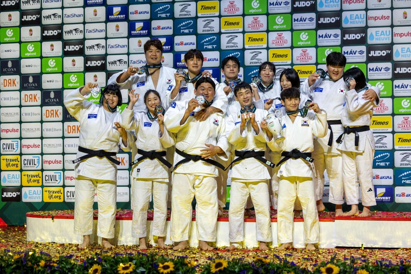 한국 <b>유도</b>, 세계선수권 <b>혼성 단체전 은메달</b>...역대 최고 성적