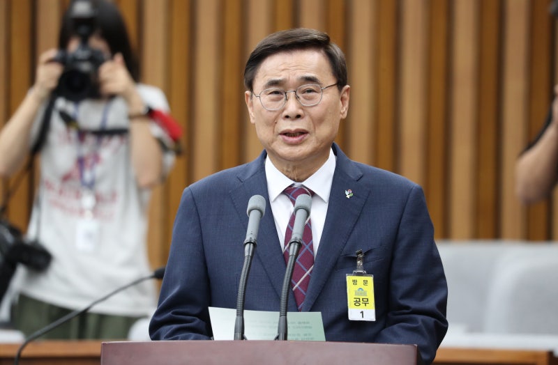 <b>국정원장 후보자</b> 청문 보고서 채택... 野 “중동·北파병 상황 고려”