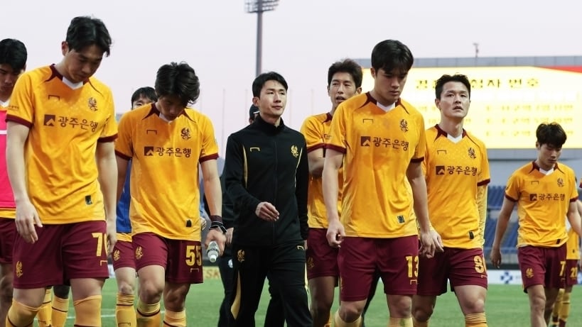 FIFA, <b>광주FC</b> 무<b>자격</b> <b>선수</b> <b>논란</b>에 “정당한 출전 <b>자격</b> 갖춰”