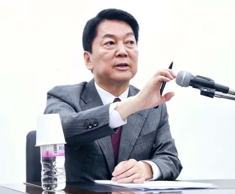 “당 사망 직전, 제가 메스 들겠다”국민의힘 <b>혁신위원장</b>에 <b>안철수</b>