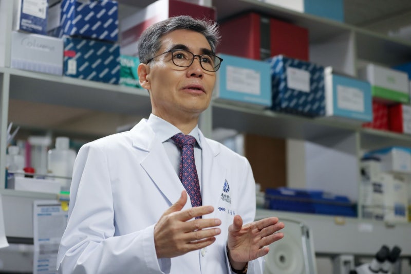 황우석 이후 학계 지킨 김동욱 “우리 줄기세포 치료제도 상용화 문턱”