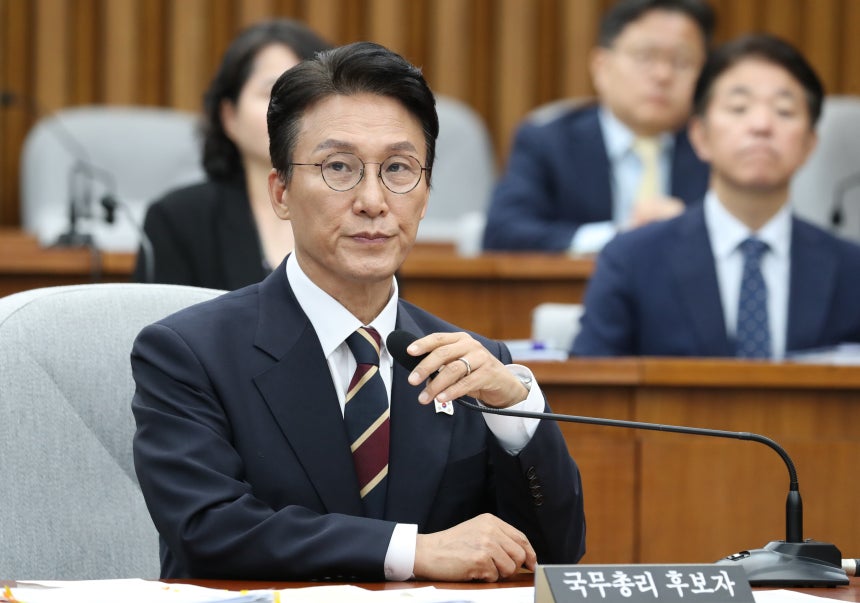 김민석 국무총리 후보자가 25일 오전 서울 여의도 국회에서 열린 인사청문회에 출석해 의원 질의를 듣고 있다./남강호 기자