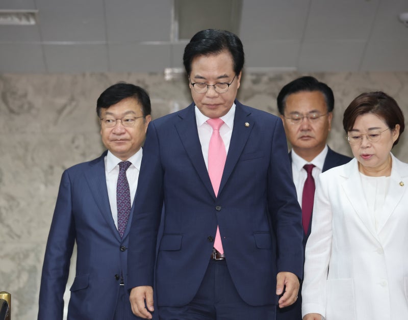 TK서도 힘 못 쓰는 국힘... 지지율 6%p 떨어져 35%