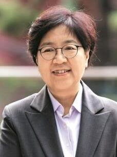 정은경, 재산 56억 신고… 의사 남편, 평창에 농지 코로나 수혜 주식 보유